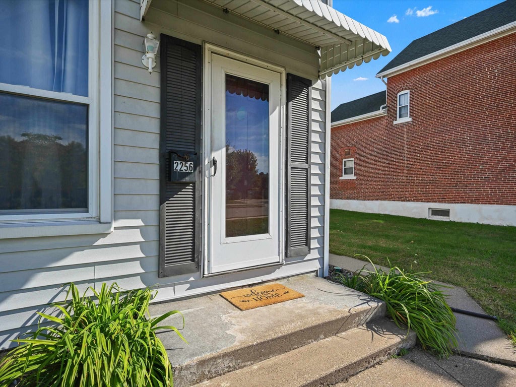 Photo of Dubuque, IA 52001 (MLS # 155984)