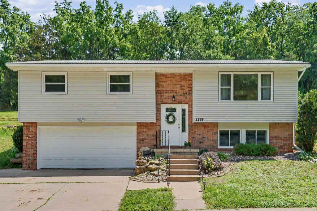 Photo of Dubuque, IA 52001 (MLS # 155149)