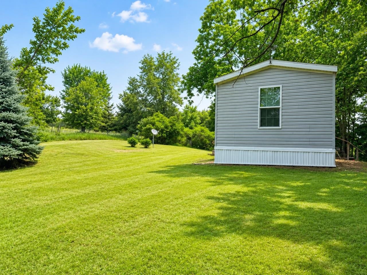 9503 Sunny Drive - Photo 2