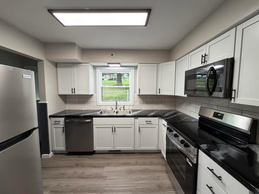 Photo of Dubuque, IA 52001 (MLS # 155401)