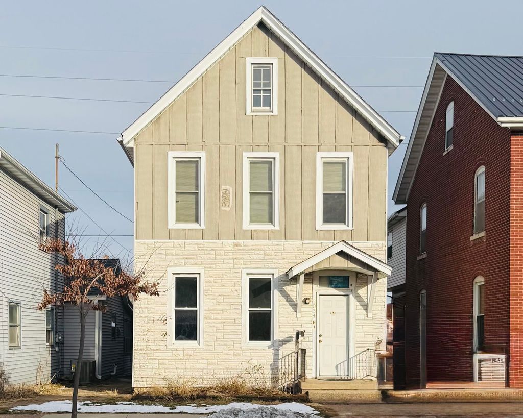 Photo of Dubuque, IA 52001 (MLS # 153628)