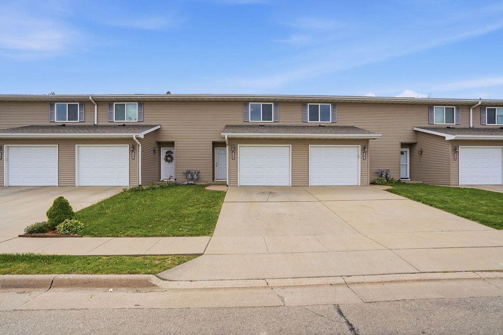 Photo of Dubuque, IA 52001 (MLS # 154572)