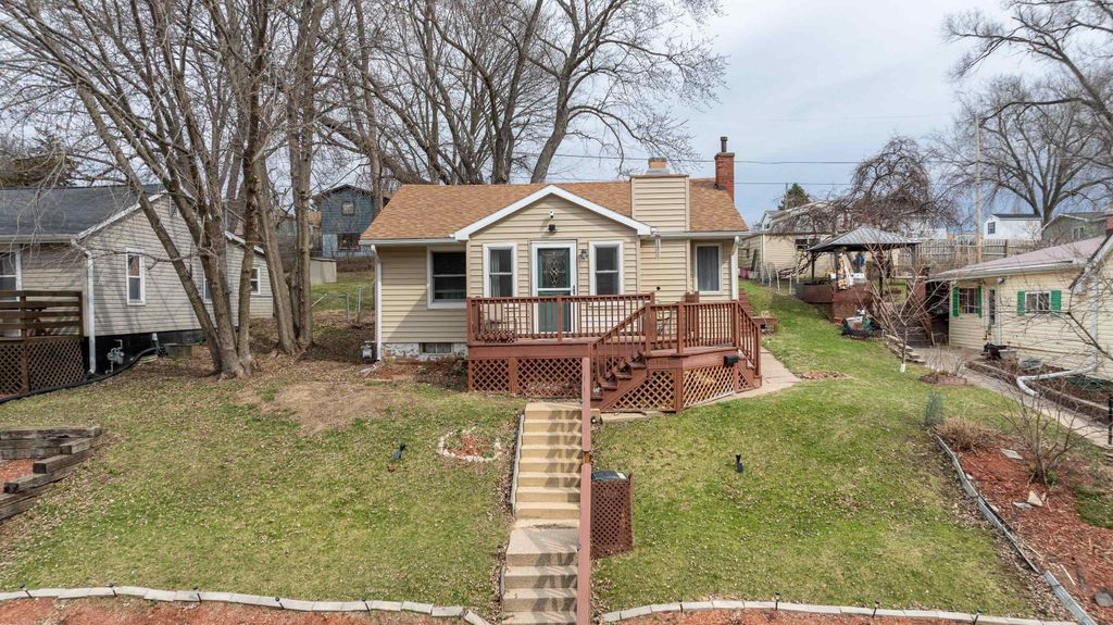 Photo of Dubuque, IA 52001 (MLS # 154222)