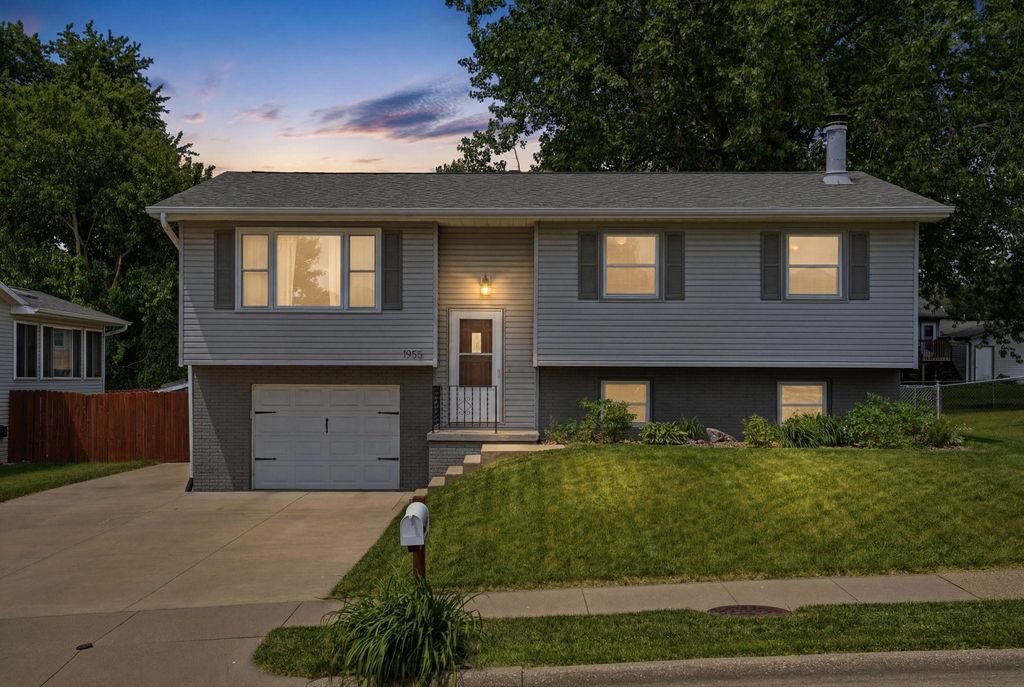 Photo of Dubuque, IA 52002 (MLS # 154880)