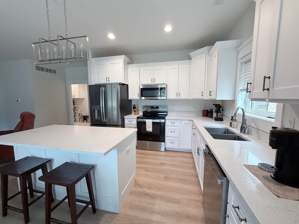 Photo of Dubuque, IA 52002 (MLS # 154333)