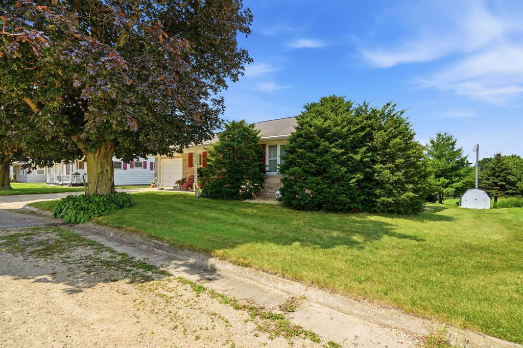 Photo of New Vienna, IA 52065 (MLS # 155244)