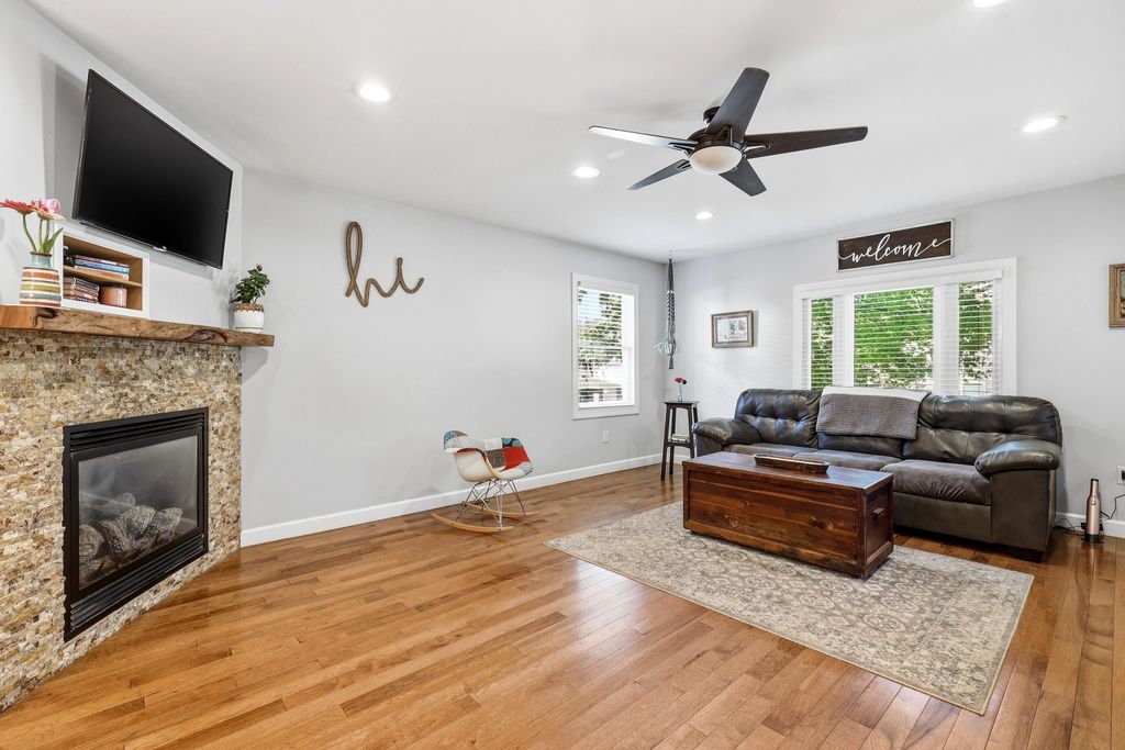 Photo of Dubuque, IA 52003 (MLS # 154702)
