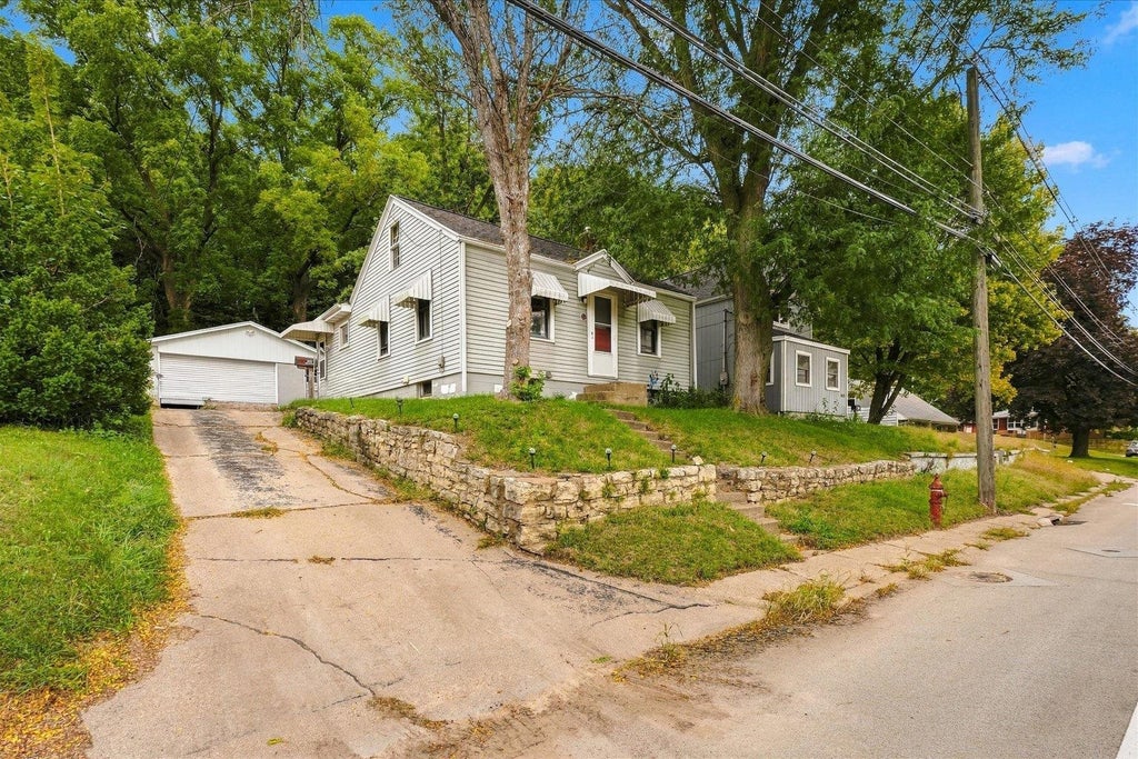 Photo of East Dubuque, IL 61025 (MLS # 155821)
