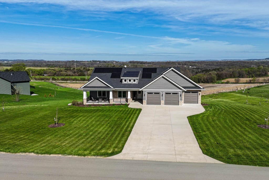 Photo of Dubuque, IA 52002 (MLS # 155117)