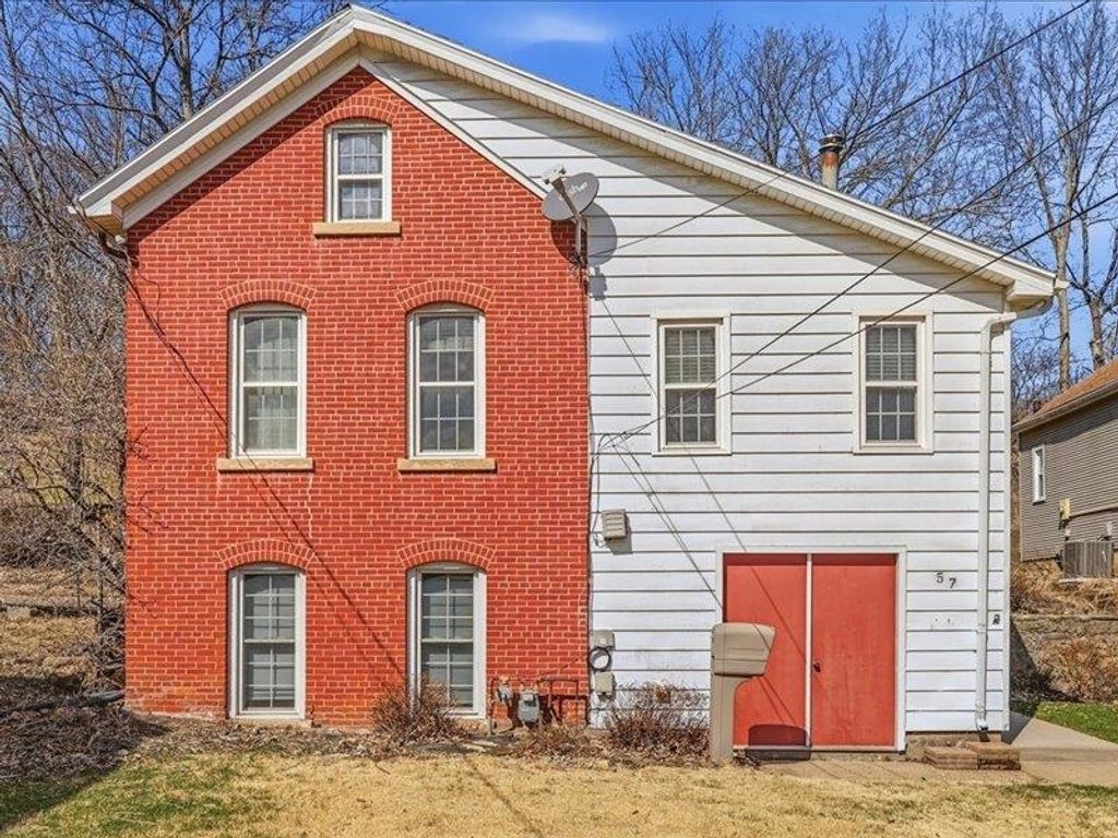 Photo of Dubuque, IA 52001 (MLS # 154241)