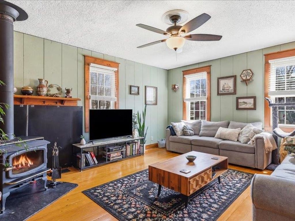 Photo of Dubuque, IA 52001 (MLS # 154241)