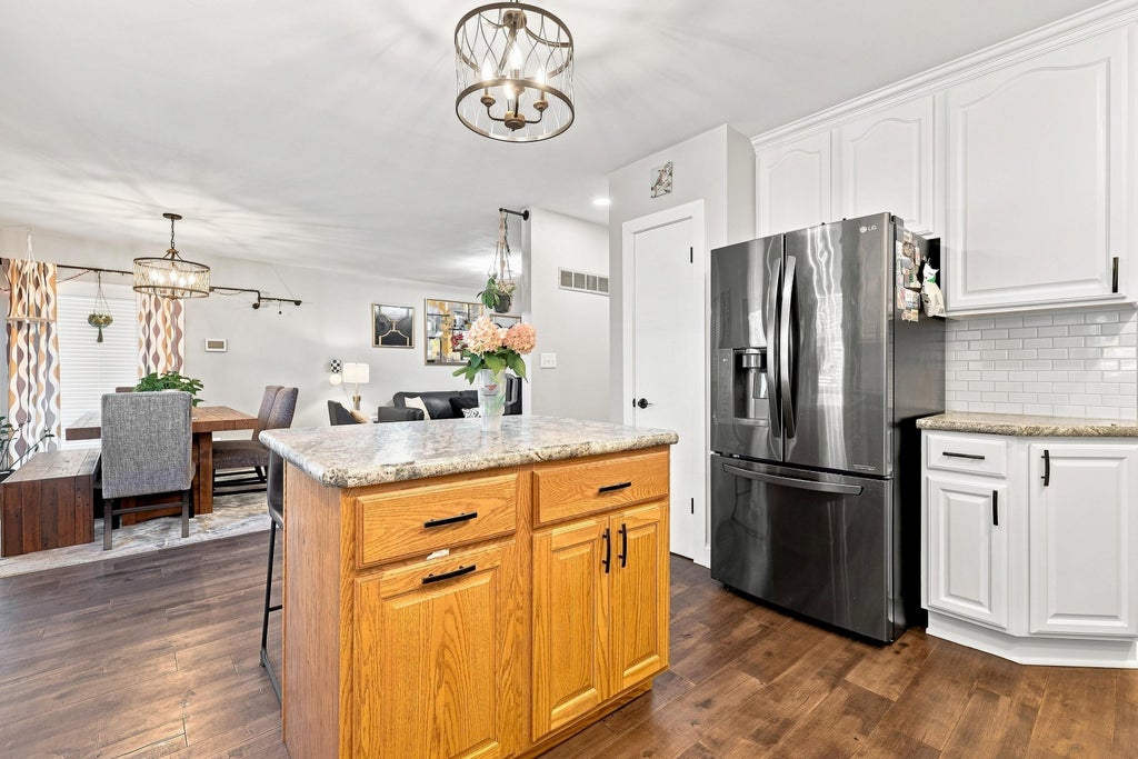 Photo of Dubuque, IA 52001 (MLS # 155611)