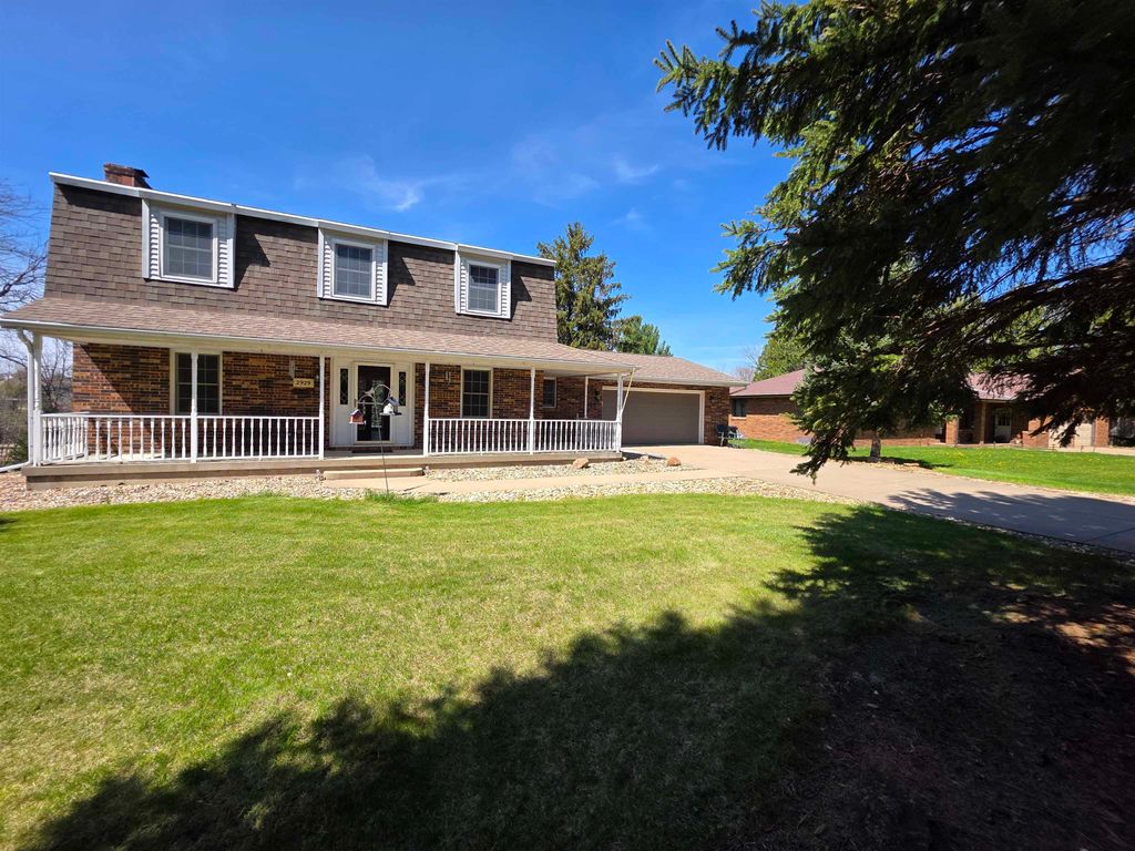 Photo of Dubuque, IA 52003 (MLS # 154431)