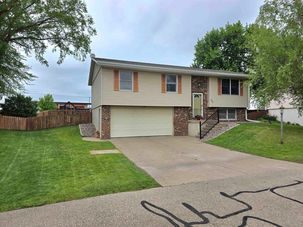 Photo of Dubuque, IA 52003 (MLS # 154711)