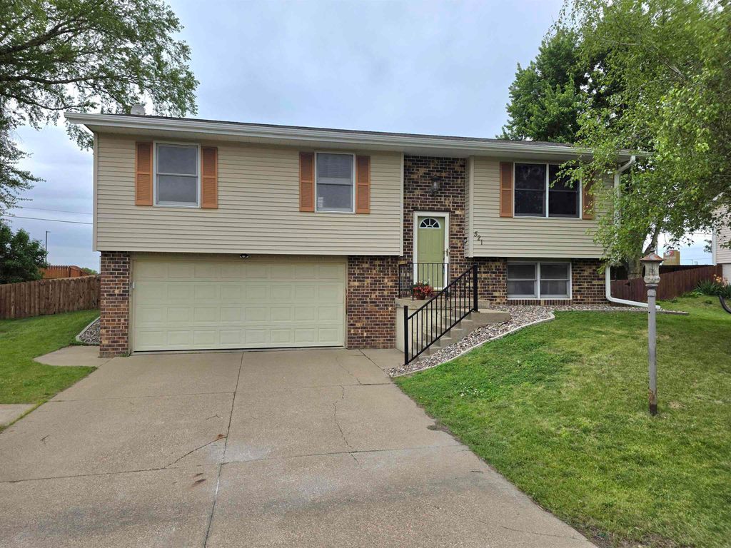 Photo of Dubuque, IA 52003 (MLS # 154711)