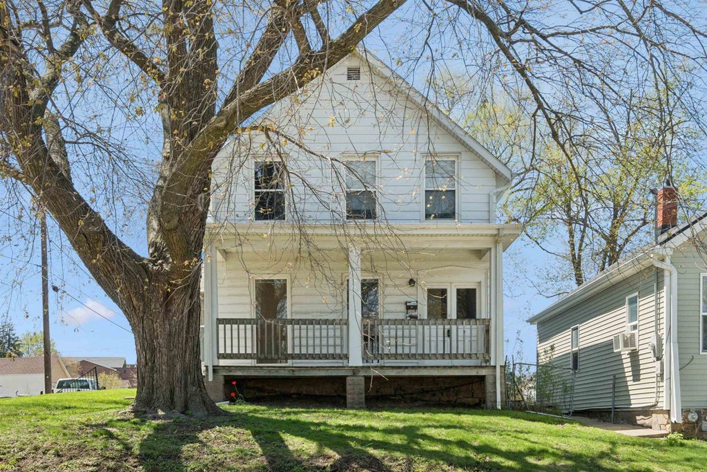 Photo of Dubuque, IA 52001 (MLS # 154439)