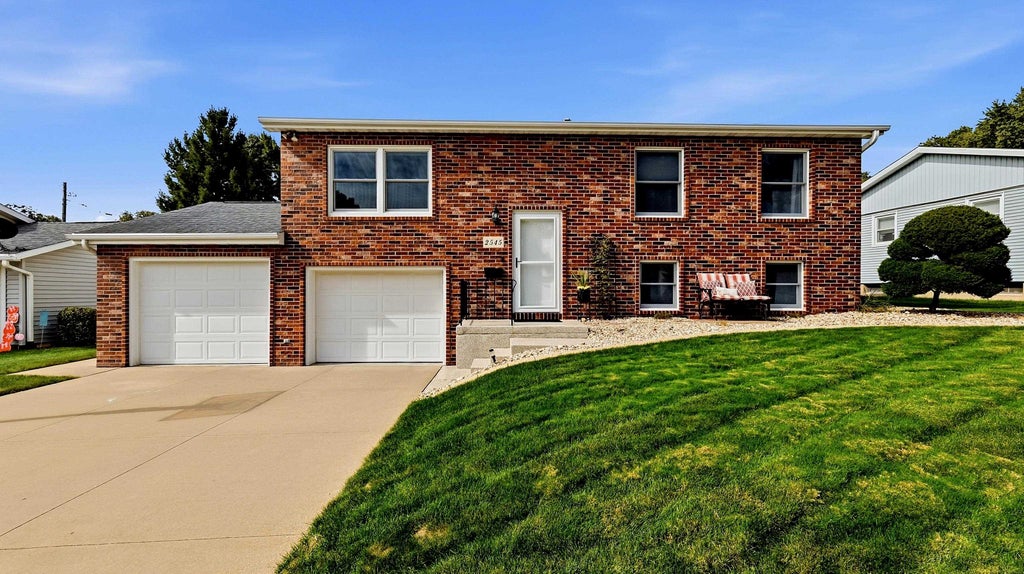 Photo of Dubuque, IA 52002 (MLS # 155832)
