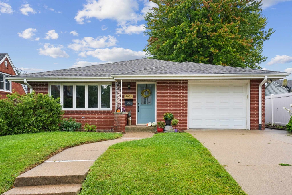 Photo of Dubuque, IA 52001 (MLS # 155731)