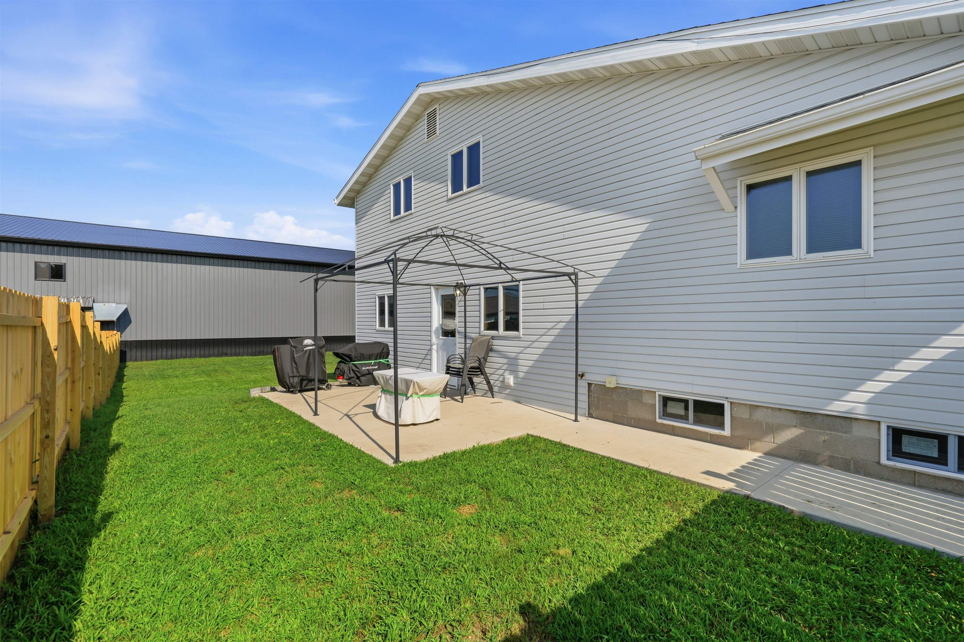106 Mccarren Drive - Photo 2