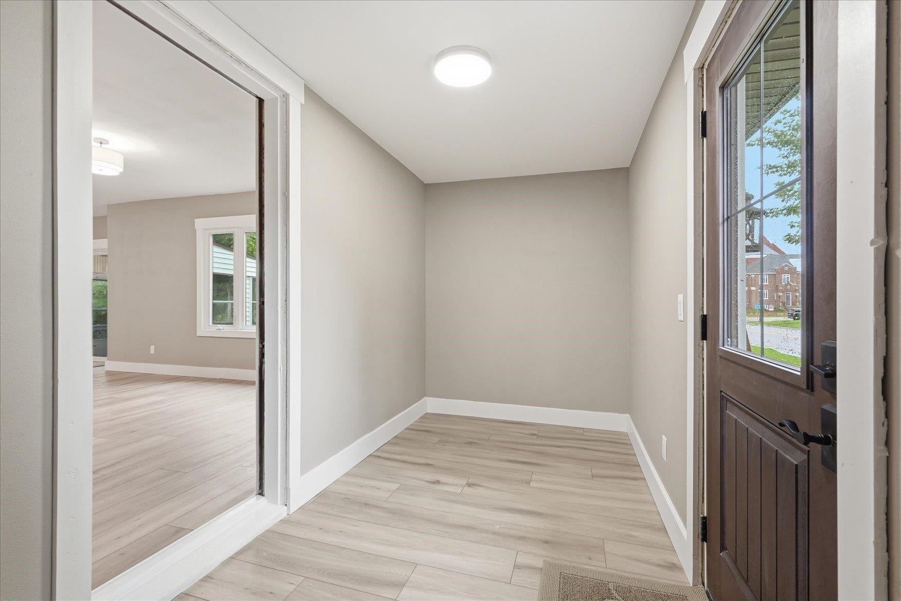 324 W 1st Avenue - Photo 4