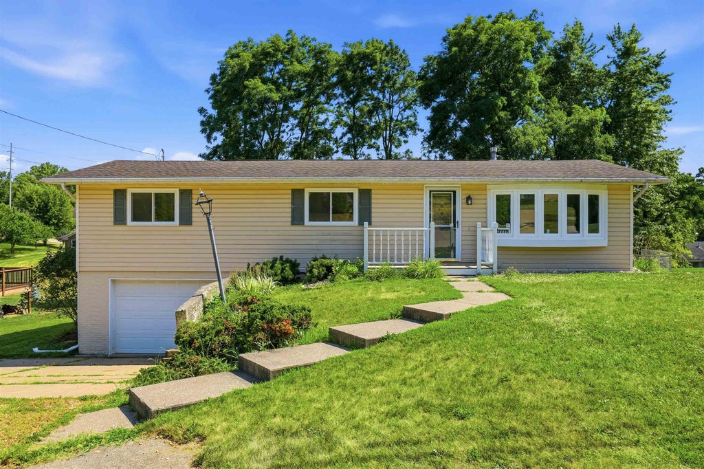 Photo of Dubuque, IA 52001 (MLS # 155269)