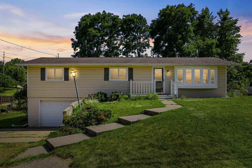 Photo of Dubuque, IA 52001 (MLS # 155269)