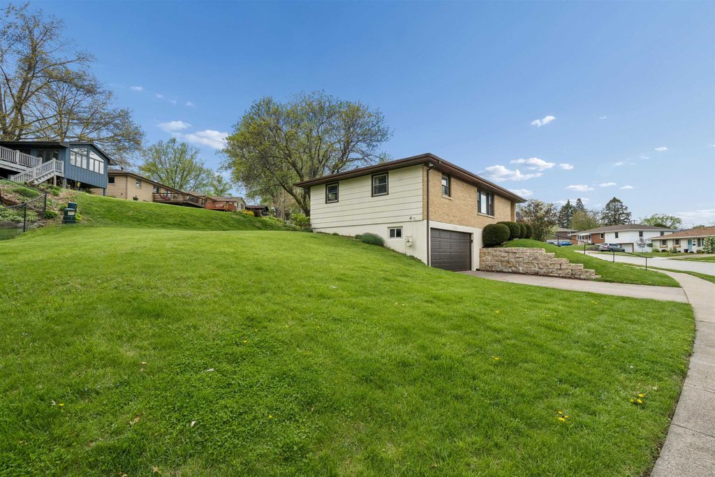 Photo of Dubuque, IA 52002 (MLS # 154514)