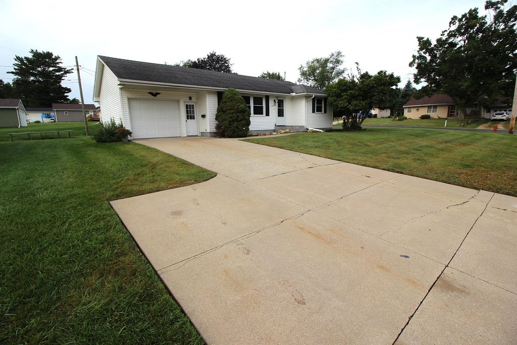 Photo of Maquoketa, IA 52060 (MLS # 155694)