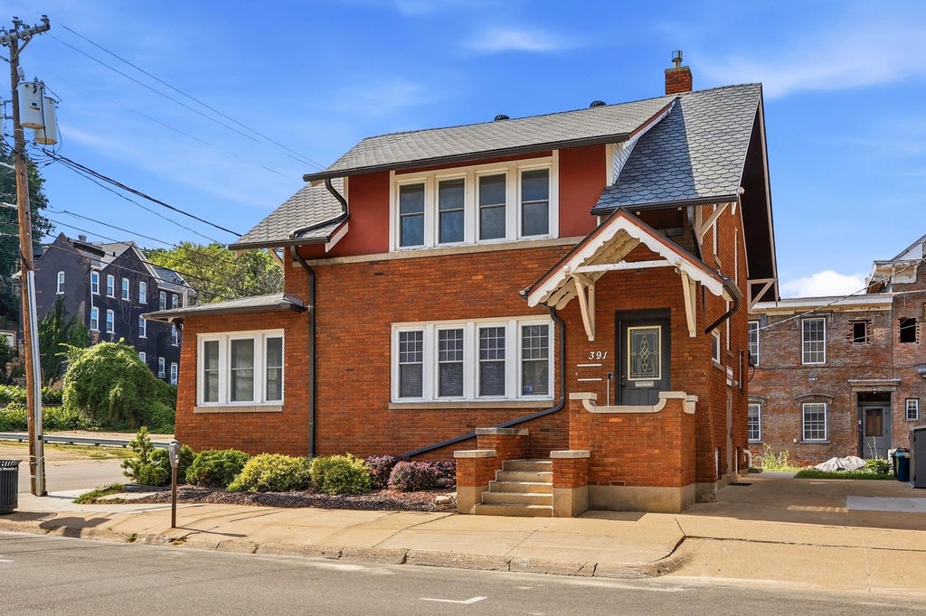 Photo of Dubuque, IA 52001 (MLS # 155397)