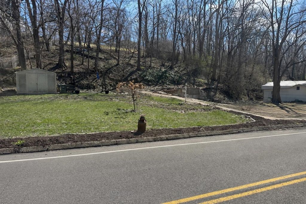 Photo of Dubuque, IA 52001 (MLS # 154288)