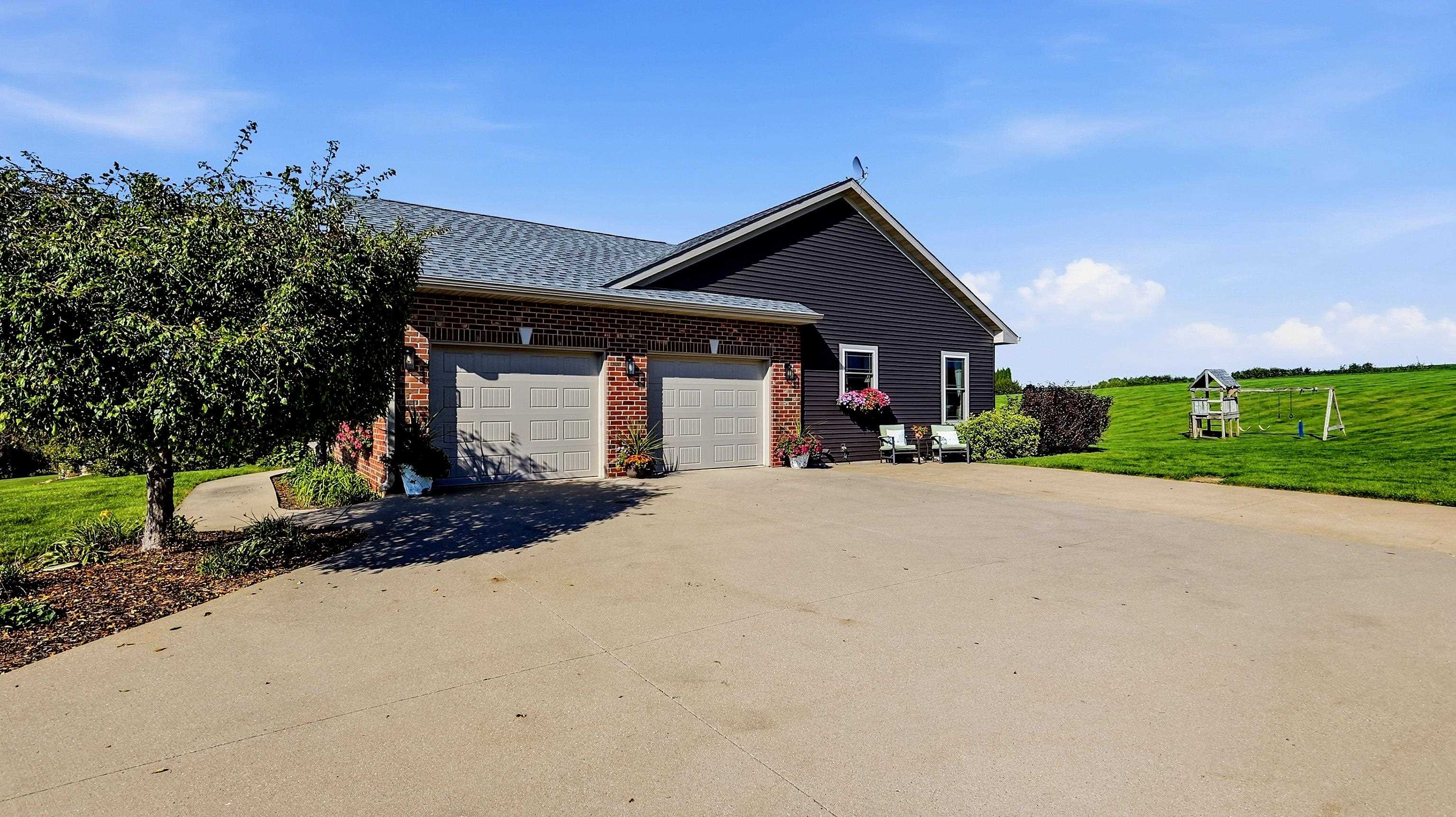 7460 Prairie View Lane