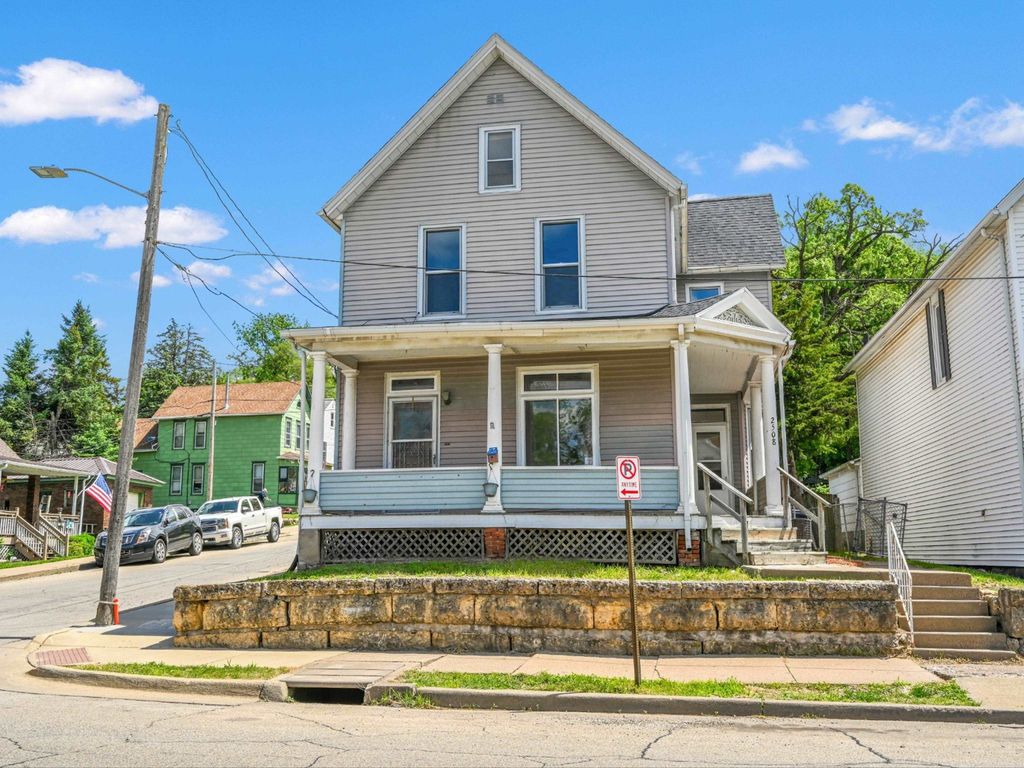 Photo of Dubuque, IA 52001 (MLS # 154707)