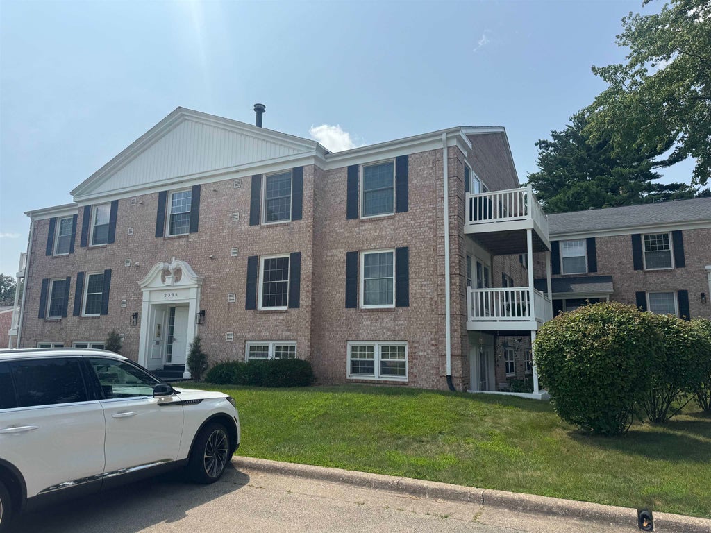 Photo of Dubuque, IA 52001 (MLS # 155262)