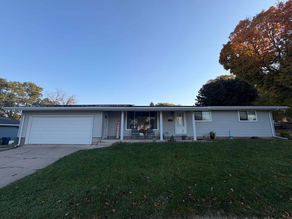 Photo of Dubuque, IA 52001 (MLS # 156012)