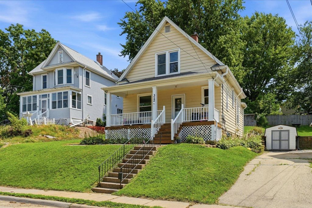 Photo of Dubuque, IA 52001 (MLS # 155282)