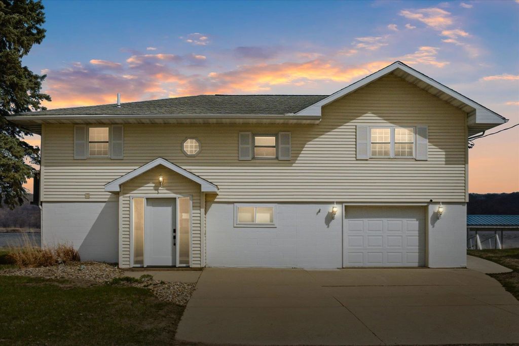 Photo of Guttenberg, IA 52052 (MLS # 154327)