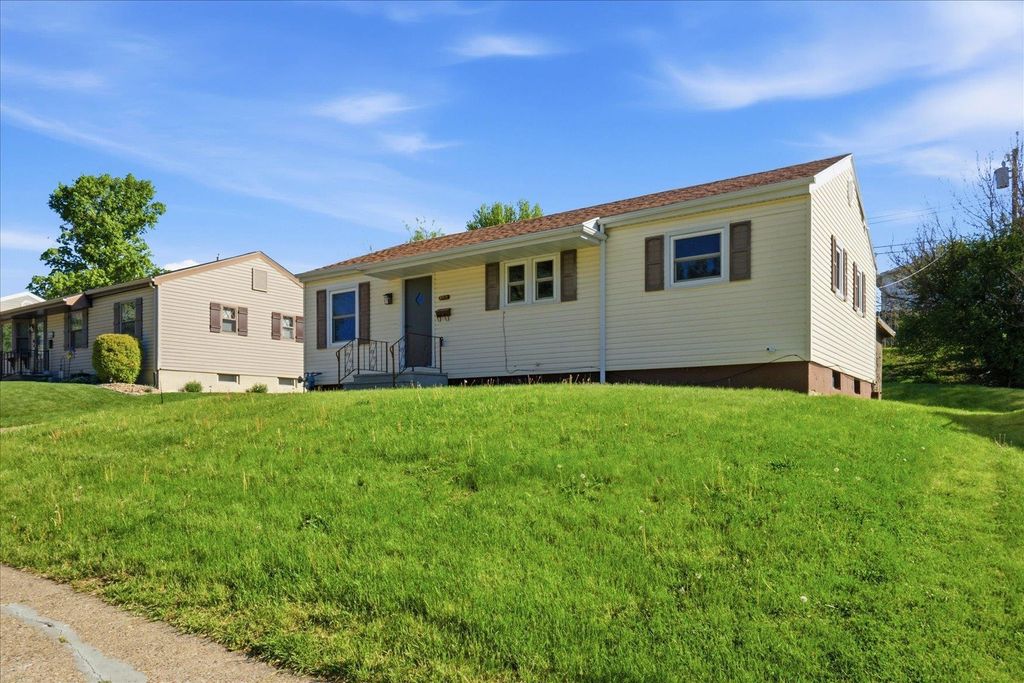Photo of Dubuque, IA 52001 (MLS # 153918)