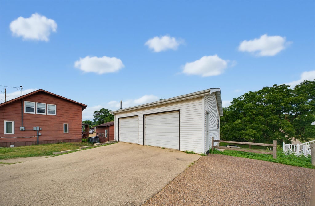 Photo of Dubuque, IA 52001 (MLS # 155370)