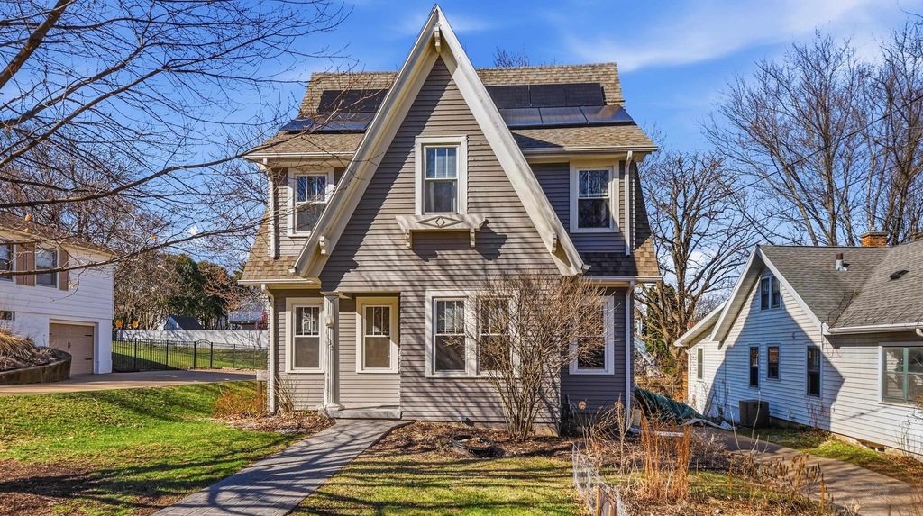 Photo of Dubuque, IA 52001 (MLS # 154295)