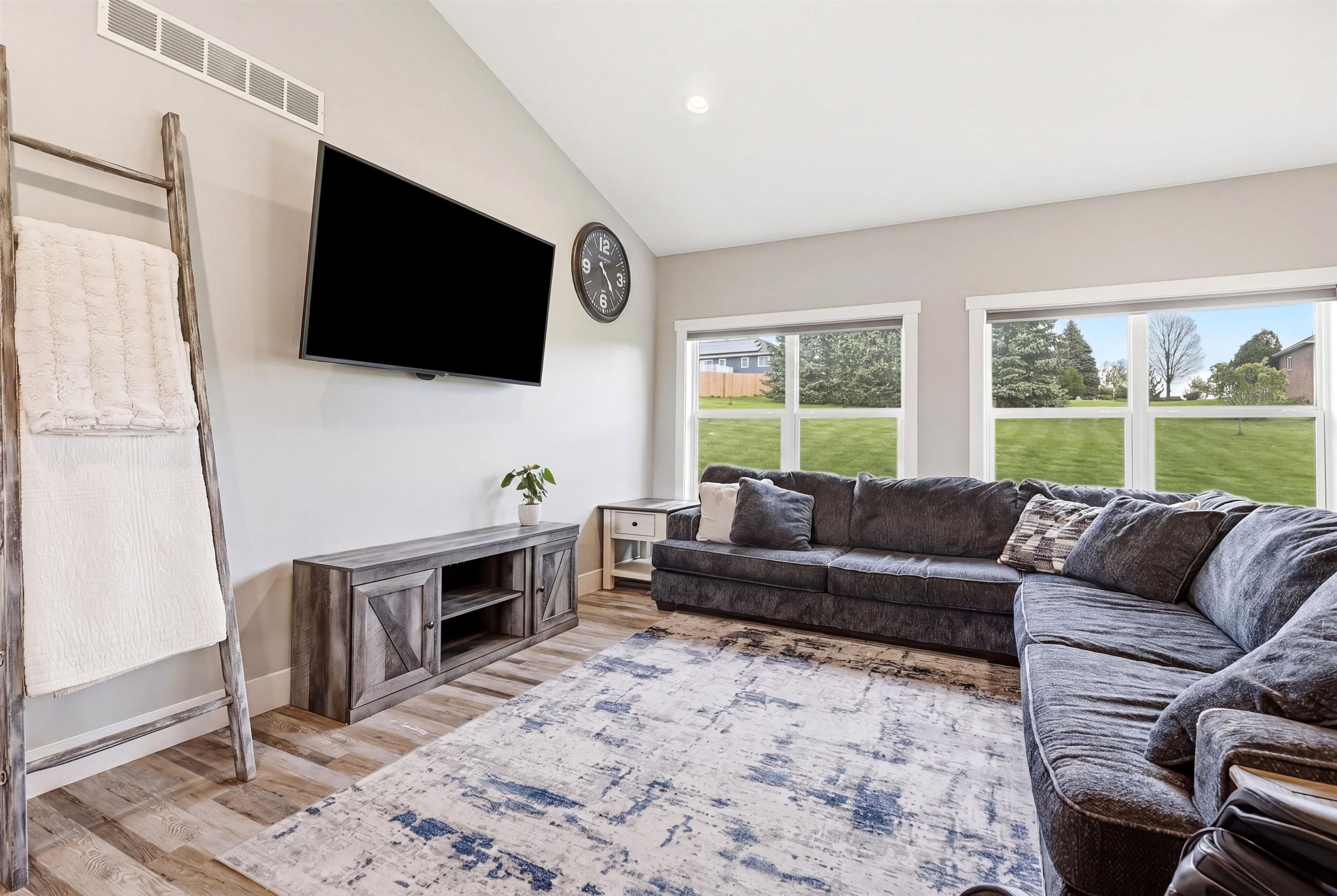 16392 Country View Court