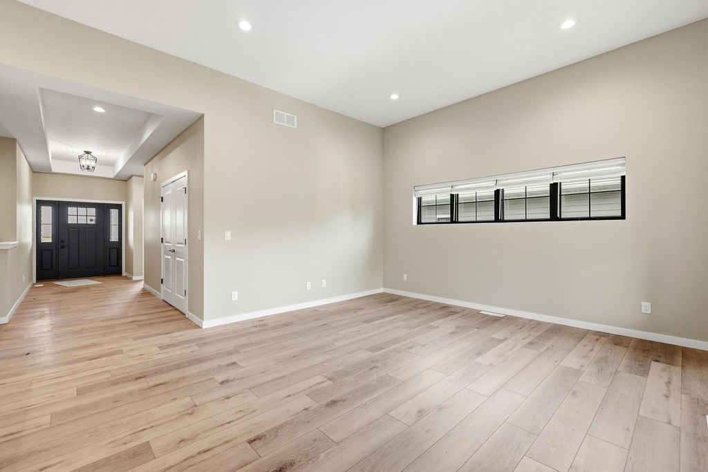 Photo of Dubuque, IA 52002 (MLS # 154694)