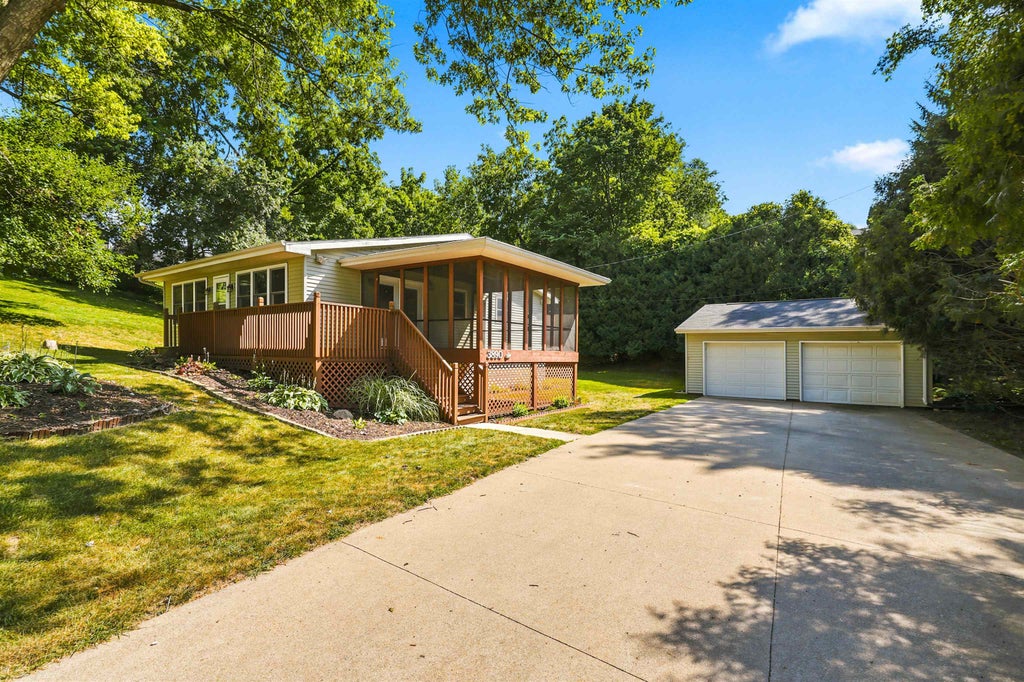 Photo of Dubuque, IA 52001 (MLS # 155364)