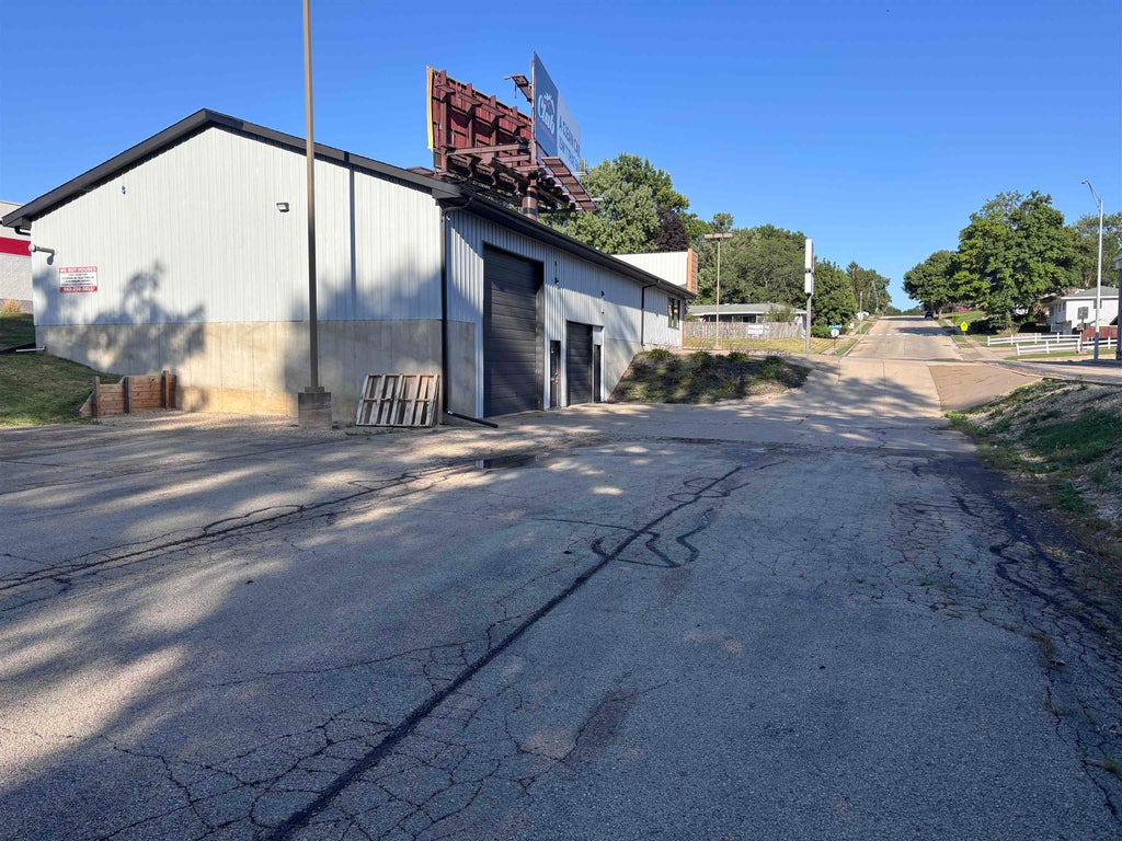 Photo of Dubuque, IA 52002 (MLS # 155715)