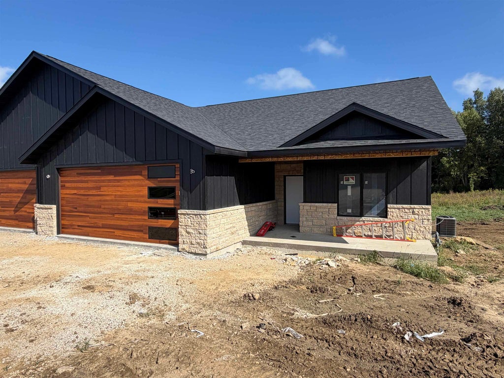 Photo of Dubuque, IA 52003 (MLS # 155535)