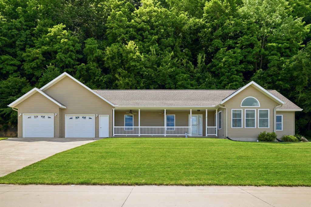Photo of Guttenberg, IA 52052 (MLS # 155086)