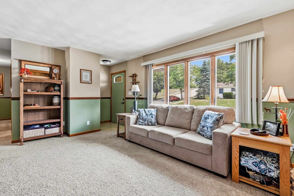 Photo of Dubuque, IA 52002 (MLS # 155344)