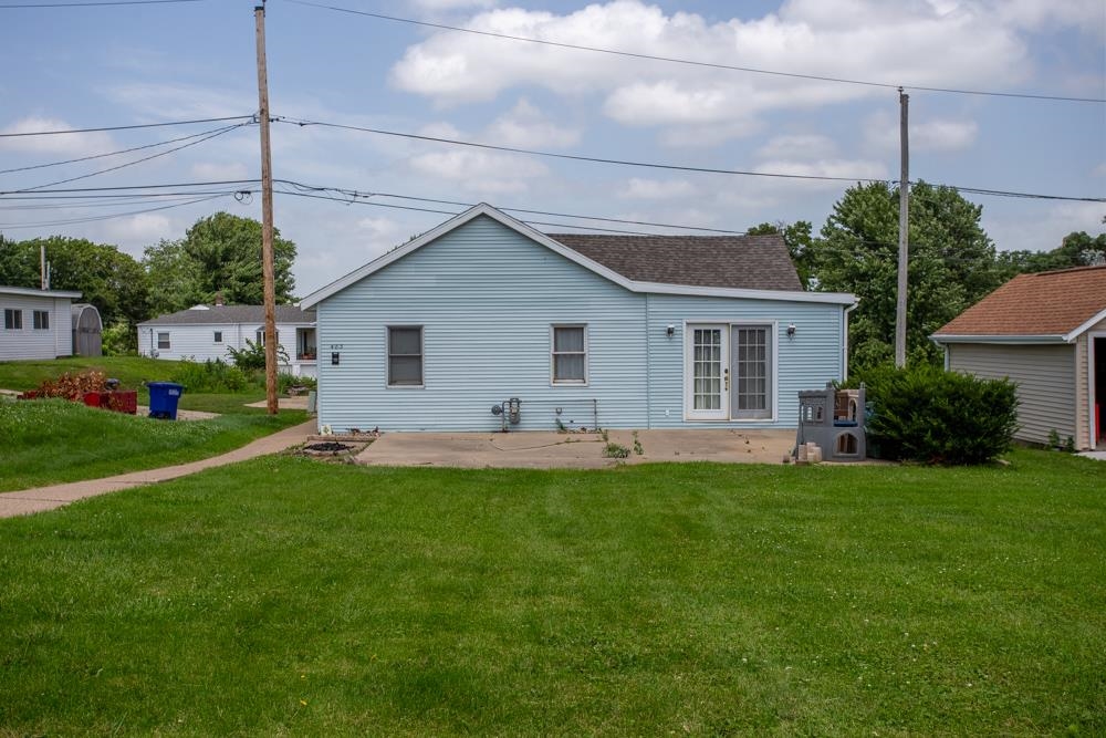 Photo 1 of 31 — 483 O'Neil Street, Dubuque, IA 52001
