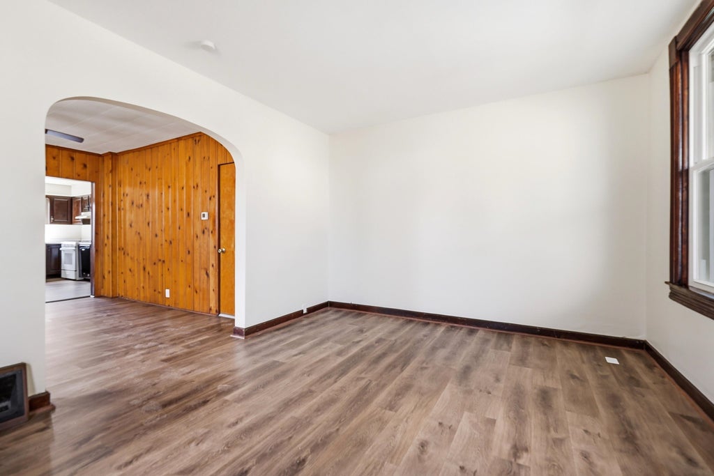 Photo of Dubuque, IA 52001 (MLS # 155111)