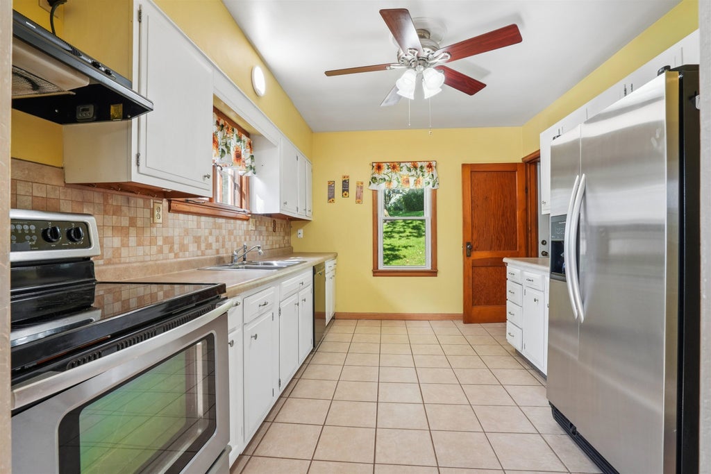Photo of Dubuque, IA 52001 (MLS # 155127)