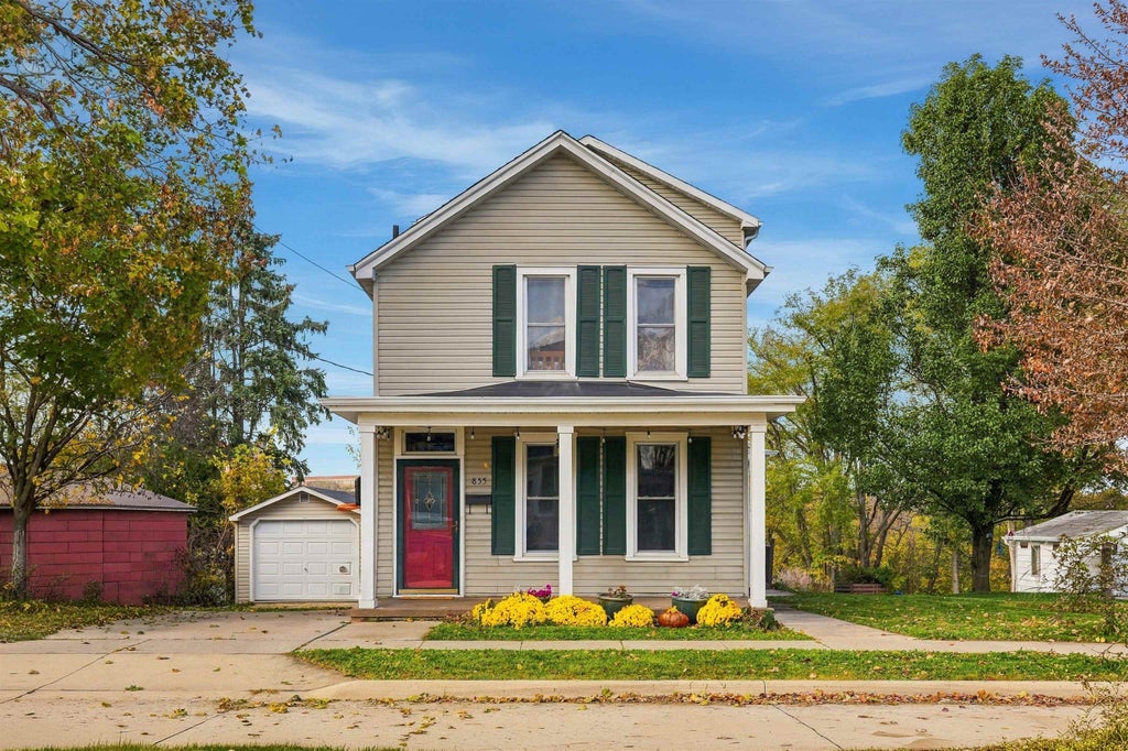 Photo of Dubuque, IA 52003 (MLS # 156066)